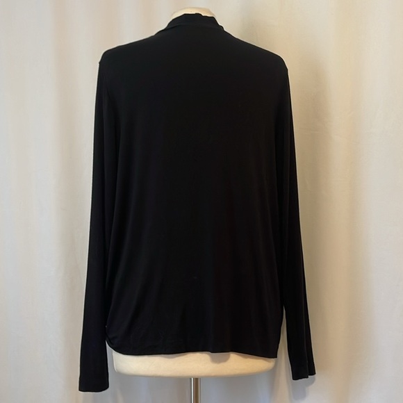 5 for $25 Ella Moss Surplice Blouse with Collar Black size Large - Picture 2 of 7